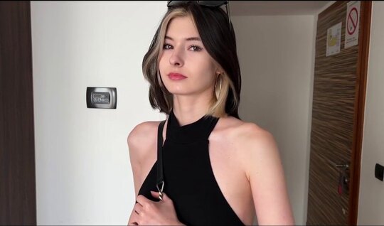 Пригласил в гости трех подруг и устроил с ними веселую групповушку