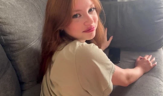 Угостил рыженькую членом а она крутой минет сделала